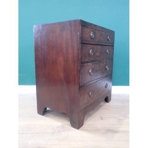 459 - A small Georgian mahogany Chest of four long graduated drawers with caddy top and bracket supports, ... 