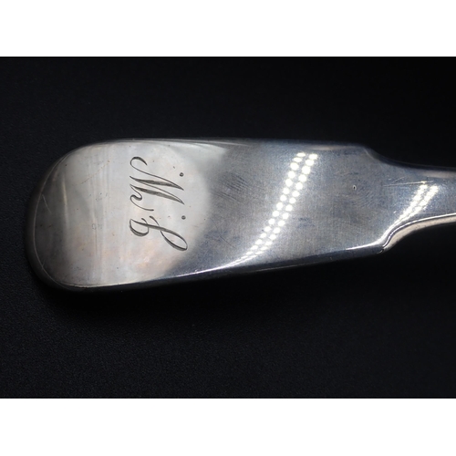 90 - A George III silver Soup Ladle, fiddle pattern, engraved initials J.W., London 1809, maker: T.B