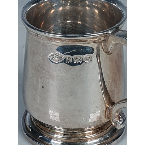 40 - A set of six George V silver Stirrup Cups in the form of miniature tankards, Birmingham 1928, in cas... 