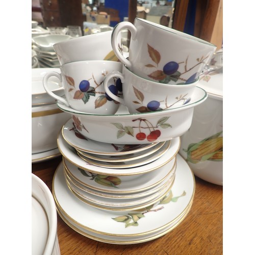 243 - A quantity of Royal Worcester Evesham Tableware, Stanley Tea Service, Noritake Dinnerware and variou... 