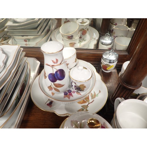 243 - A quantity of Royal Worcester Evesham Tableware, Stanley Tea Service, Noritake Dinnerware and variou... 