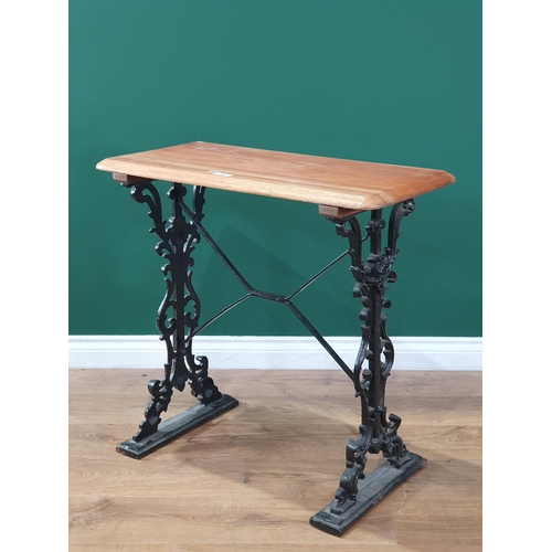 560 - A Pub Table on cast iron base 2ft 6in W x 2ft 5in H