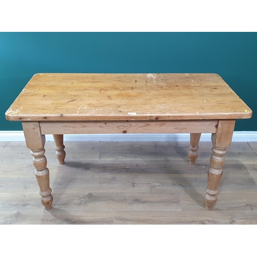 635 - A pine Kitchen Table 4ft 6in L x 2ft 5in H