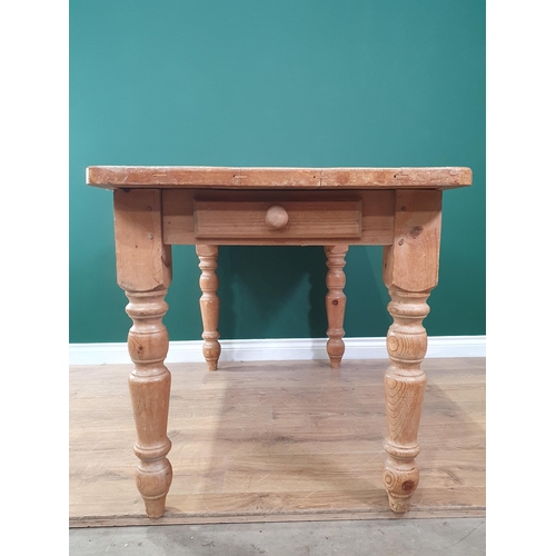 635 - A pine Kitchen Table 4ft 6in L x 2ft 5in H