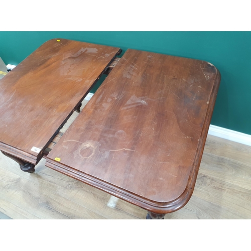 760 - A mahogany extending Dining Table (Missing Leaves), on on turned supports and castors A/F, 4ft x 3ft... 