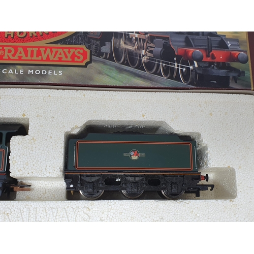 111 - A boxed Hornby 'Top Link' 00 gauge BR Class B17 'Manchester United' Locomotive