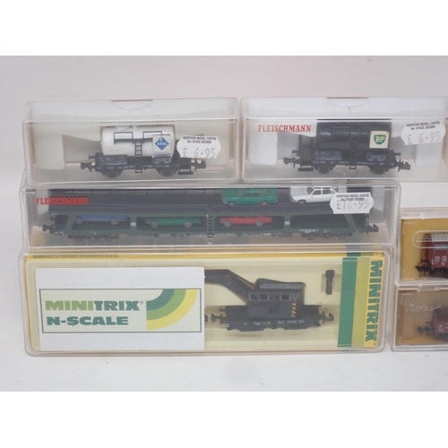 142 - Six N gauge Continental Wagons to include; Fleischmann 8285 Car Transporter, 8402 and 8403 Tankers, ... 