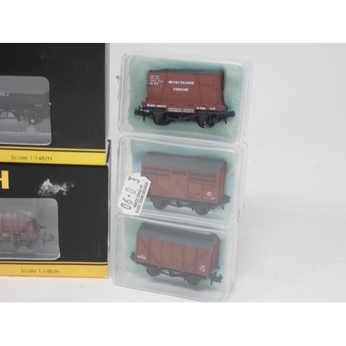 155 - Graham Farish N gauge Wagons to include; Set of TTA Tank Wagons, Set of Presflo Cement Wagons BR Bau... 