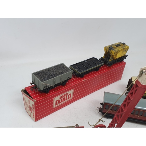 170 - Boxed Hornby Dublo 4061 WR Corridor Coaches, seven unboxed Hornby Dublo Coaches, a Royal Mail T.P.O.... 