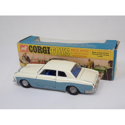 224 - A boxed Corgi Toys No.273 Rolls Royce Silver Shadow