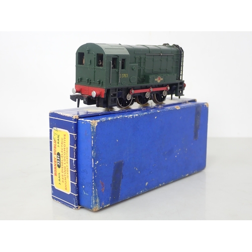 504 - Hornby Dublo 3231 0-6-0 Diesel Shunting Locomotive