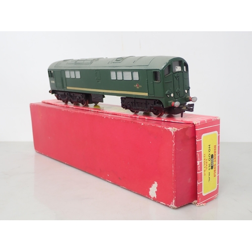 513 - Hornby Dublo 2232 Co-Co diesel Locomotive, boxed with packing rings and instructions, and a 2233 Co-... 