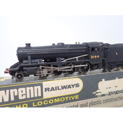 524 - Wrenn 00 gauge W2240 LNER 2-8-0 8F Locomotive, boxed