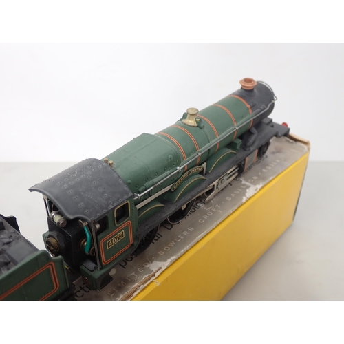 528 - Wrenn 00 gauge 2221 'Cardiff Castle' Locomotive, boxed (box lid A/F); and Wrenn 2218 2-6-4T Locomoti... 