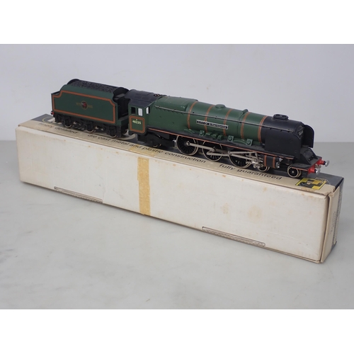 540 - Wrenn 00 gauge W2228 'City of Birmingham' Locomotive in BR green livery, boxed with instructions