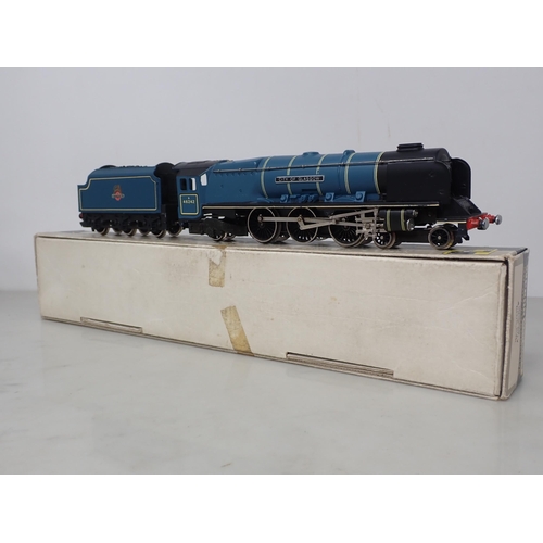 541 - Wrenn 00 gauge W2229 'City of Glasgow' Locomotive in BR blue livery, boxed with instructions