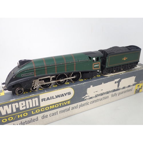 545 - Wrenn W2211 A4 'Mallard' in BR green livery, boxed; and Wrenn W2225 2-8-0 8F Locomotive in LMS black... 