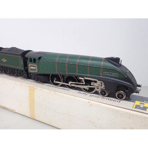 545 - Wrenn W2211 A4 'Mallard' in BR green livery, boxed; and Wrenn W2225 2-8-0 8F Locomotive in LMS black... 