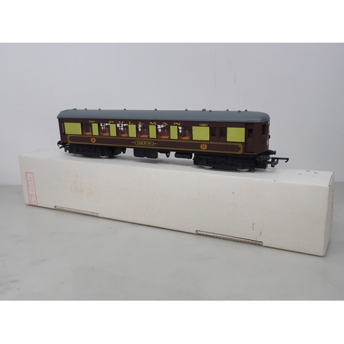 546 - Wrenn W3007/7 The Brighton Belle brown and cream Pullman set, boxed