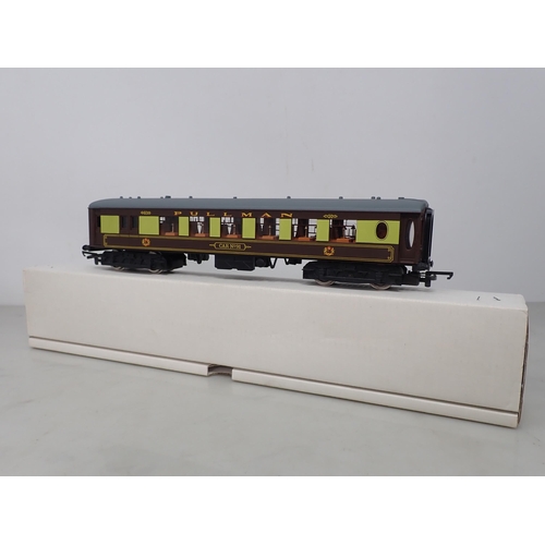 546 - Wrenn W3007/7 The Brighton Belle brown and cream Pullman set, boxed