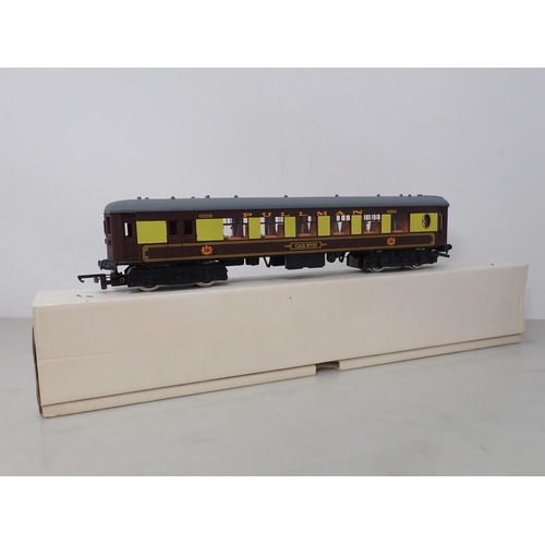 547 - Wrenn W3006/7 The Brighton Belle brown and cream Pullman set, boxed