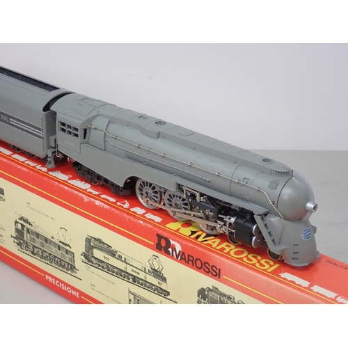 556 - Rivarossi 1273 HO scale 4-6-2 Hudson Streamlined Locomotive in New York Central livery, boxed