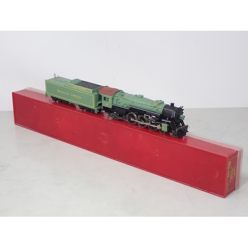 557 - Rivarossi 1285 HO scale 4-6-2 Heavy Pacific Locomotive in Southern Crescent R.R. livery, boxed (box ... 