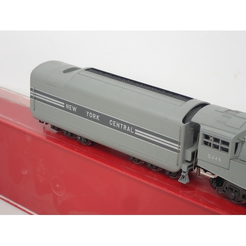 558 - Rivarossi 1273 HO scale 4-6-4 Hudson streamlined Pacific Locomotive in New York Central livery, boxe... 