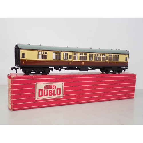 580 - Six Hornby Dublo Coaches to include; 2x 4050 Corridor Coaches, 4051 Corridor Coach, 2x 4060 Open Cor... 