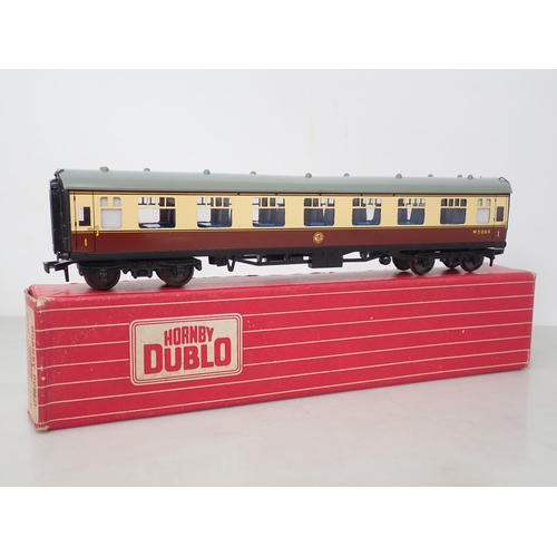 580 - Six Hornby Dublo Coaches to include; 2x 4050 Corridor Coaches, 4051 Corridor Coach, 2x 4060 Open Cor... 