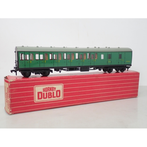 585 - Six Hornby Dublo SR Suburban Coaches to include; 3x 4081 2nd Class and 3x 4082 Brake/2nd, all boxed