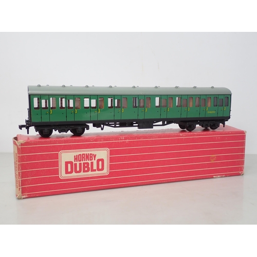 585 - Six Hornby Dublo SR Suburban Coaches to include; 3x 4081 2nd Class and 3x 4082 Brake/2nd, all boxed