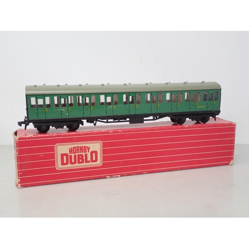 585 - Six Hornby Dublo SR Suburban Coaches to include; 3x 4081 2nd Class and 3x 4082 Brake/2nd, all boxed