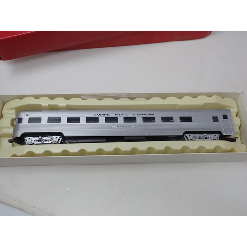 588 - Eight Rivarossi HO Coaches to include; 2517 Carrozza, 2727 Carrozza Pullman, 2793 Baltimore and Ohio... 