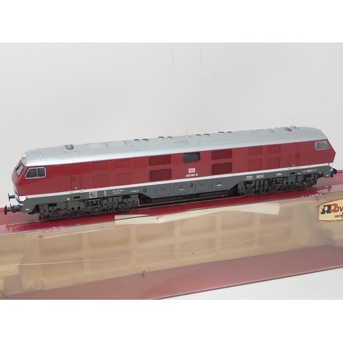 592 - Rivarossi 1996 HO scale BR 232 diesel Locomotive, boxed (box lid cracked)