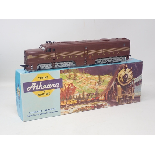 605 - A boxed Ahearn HO scale Special Edition GATX Locomotive Set and five other boxed Locomotives