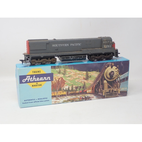 605 - A boxed Ahearn HO scale Special Edition GATX Locomotive Set and five other boxed Locomotives