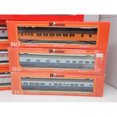 611 - Eight boxed Rivarossi HO scale American Coaches