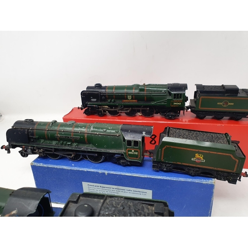 626 - Hornby Dublo EDLT20 'Bristol Castle', boxed (box A/F); Hornby Dublo EDL12 'Duchess of Montrose' in E... 