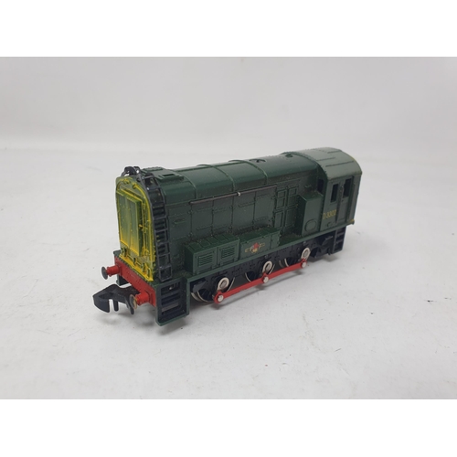 630 - Hornby Dublo 2232 Co-Co diesel Locomotive, boxed; and 2231 0-8-0 diesel Shunter, boxed