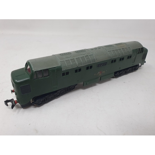 630 - Hornby Dublo 2232 Co-Co diesel Locomotive, boxed; and 2231 0-8-0 diesel Shunter, boxed