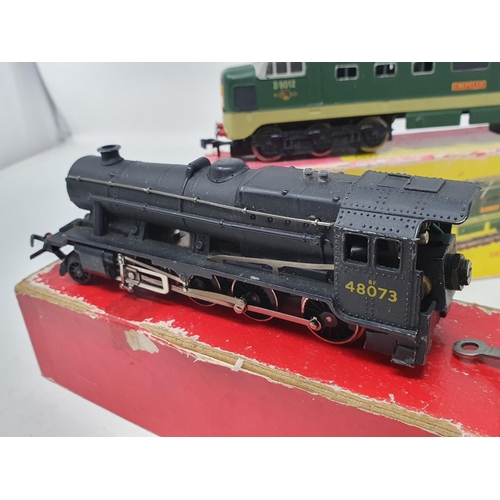 631 - Hornby Dublo 2234 'Crepello' Locomotive, box A/F; and Hornby Dublo 2224 8F 2-8-0 Locomotive, box lid... 