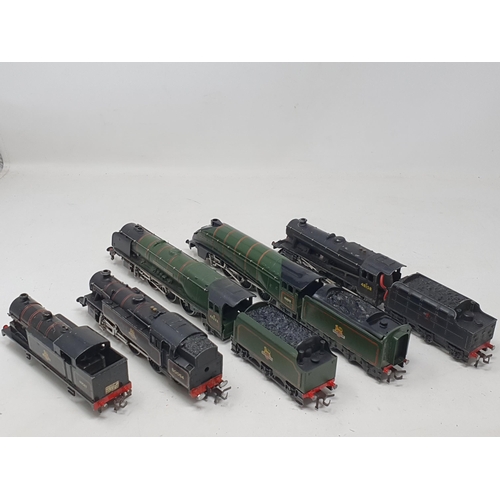 640 - Five unboxed Hornby-Dublo 3-rail Locomotives including glass 'Silver King', 0-6-2T in BR black liver... 