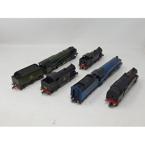 643 - Five unboxed Hornby Dublo 3-rail Locomotives including BR black 0-6-2T, LMS black 0-6-2T, 2-6-4T, 'D... 