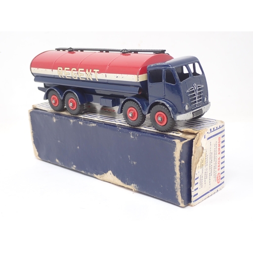 65 - A boxed Dinky Toys No.942 Foden 'Regent' Tanker