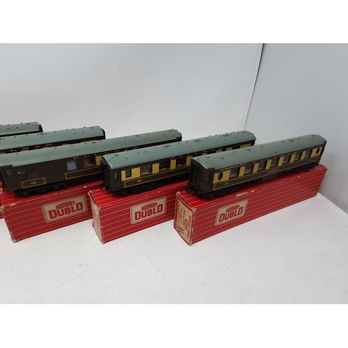 666 - Five boxed Hornby Dublo Pullman Coaches including 3x 4035 'Aries', 4036 'Car No.74' and 4037 'Car No... 