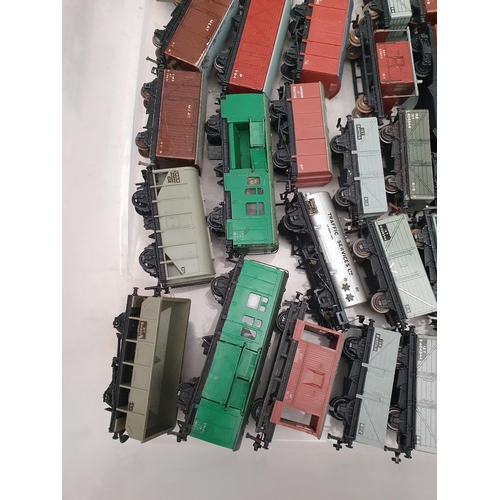 688 - Box containing approximately 40 unboxed Hornby Dublo Wagons