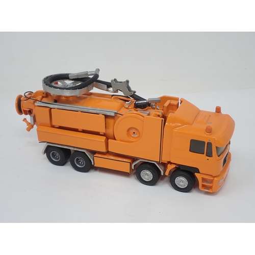 70 - An unboxed well made diecast Model of a Man Water Tanker and Pump Lorry