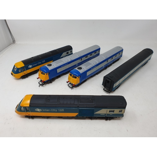 701 - Box of Hornby and Triang 00 gauge diesel Unitis including Virgin 125, Intercity 125 and Pullman, etc... 