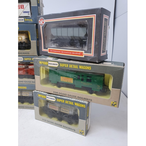 702 - Seven boxed Wrenn 00 gauge Wagons and nine boxed Hornby Dublo 2-rail Wagons